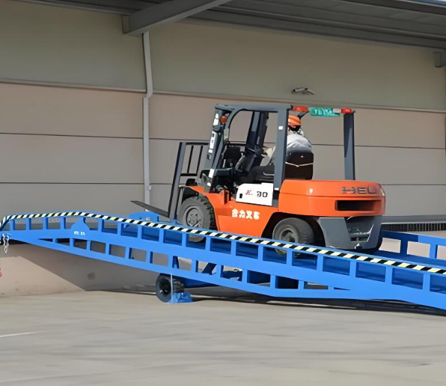 无锡移动式卸货平台（叉车用）